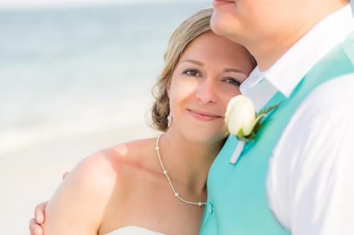 Beautiful Bride at her Ocean Coral and Turquesa Wedding