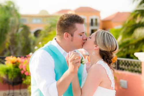 Great Photo of Erica and Trent's Ocean Coral and Turquesa Wedding