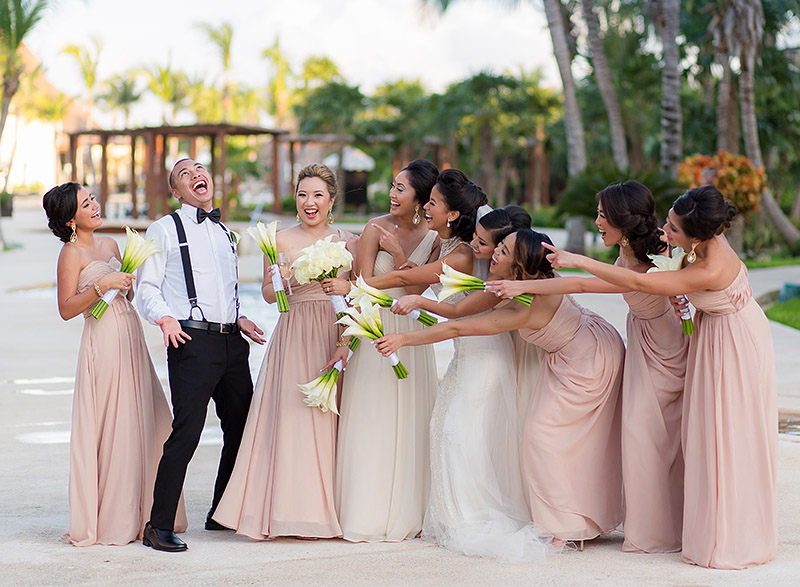 Bridesmaids with Manmaid in Cancun wedding.