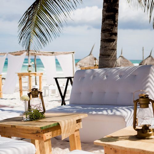 Details at beach wedding in Riviera Maya