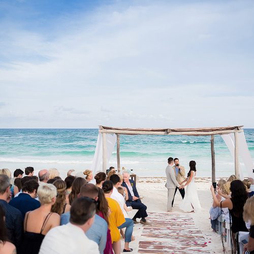 Beach wedding ceremony in Riviera Maya