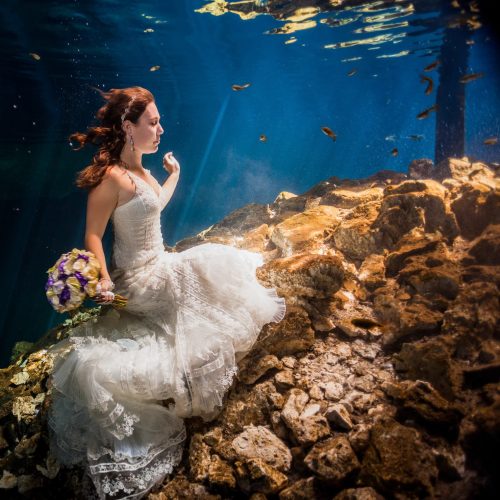 Bride underwater in Trash the Dress, Riviera Maya