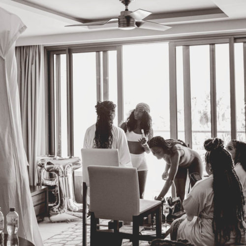 Bride and bridesmaids getting ready in room at Royalton Riviera Cancun Resort